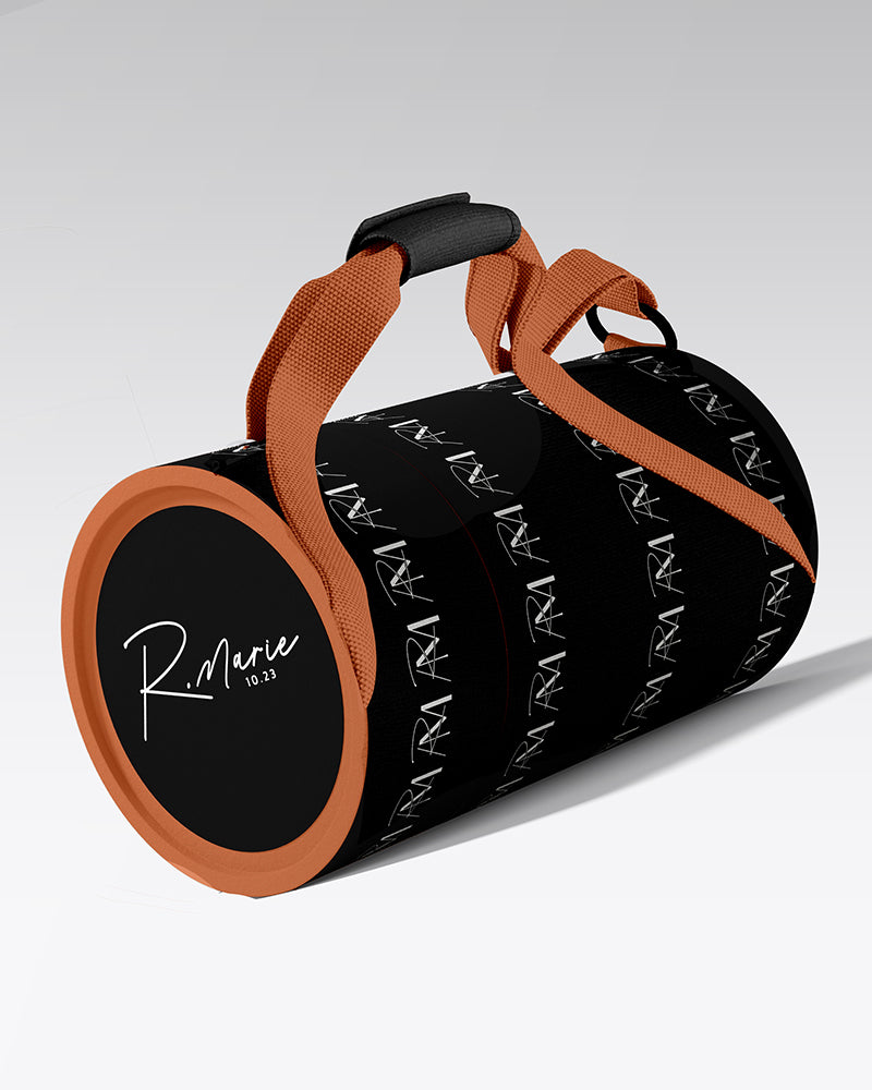 R. Marie 10:23 - Black