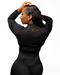 R. Marie 10:23 - Black